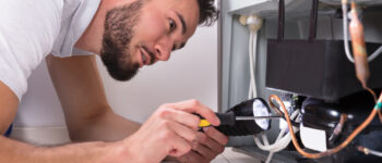 Le réfrigérateur ne refroidit plus : comment vérifier et quoi faire